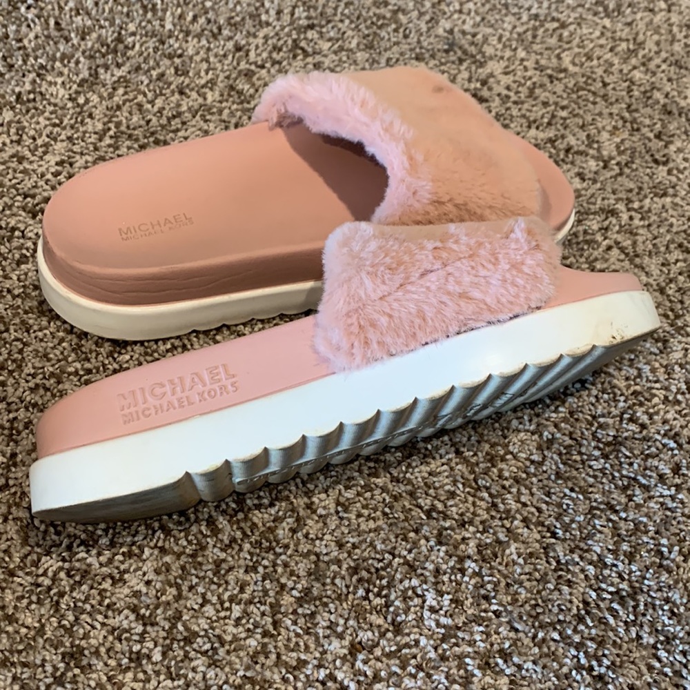 Michael Kors TRIXIE Fur Slides, Pink / US 8 GUC - Picture 2 of 8